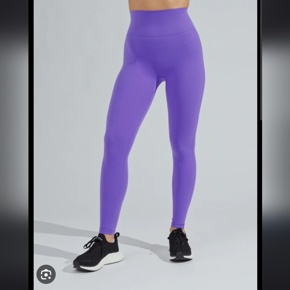 Buff Bunny legacy leggings very peri